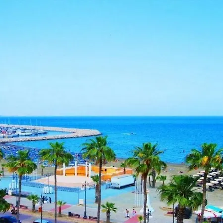Quattro Beachfront Sea View Ap 206 Ларнака