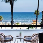 Quattro Beachfront Sea View Ap 206 * لارنكا